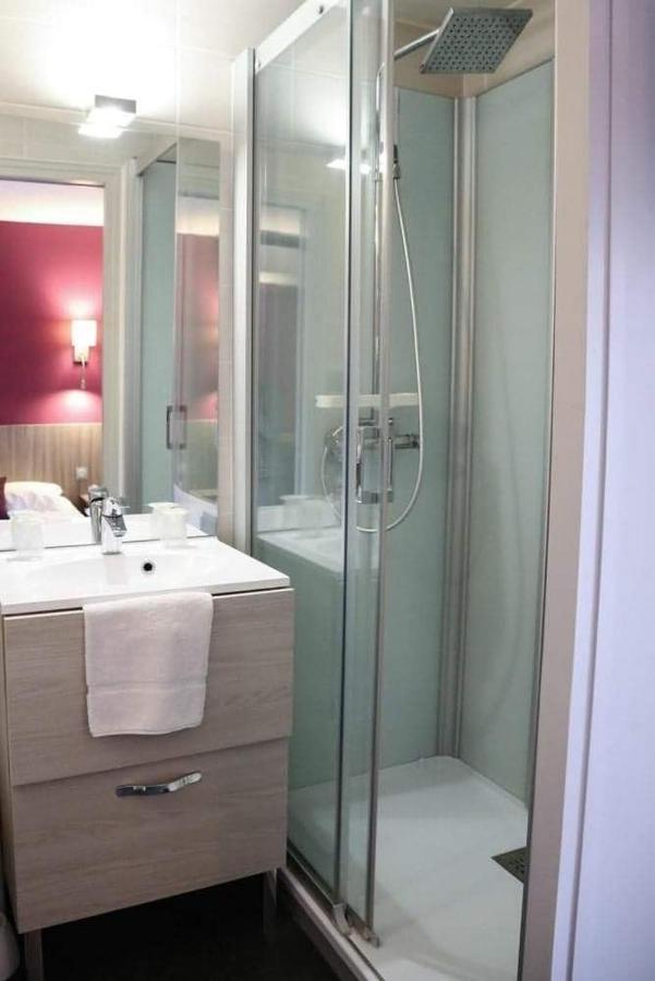 Hotel Du Commerce La Châtre Kültér fotó